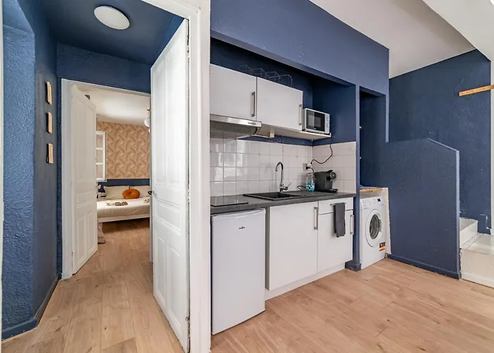 Coeur Ecusson - Entre Les Arenes Et La Maison Carree