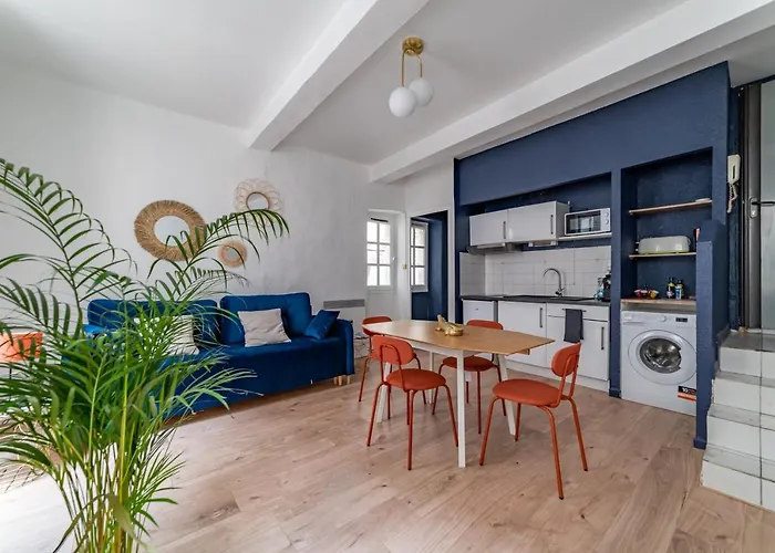 Coeur Ecusson - Entre Les Arenes Et La Maison Carree شقة *