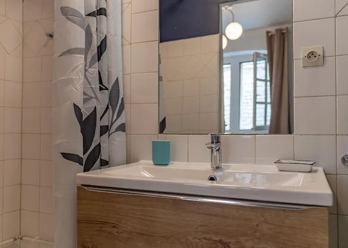 شقة Coeur Ecusson - Entre Les Arenes Et La Maison Carree