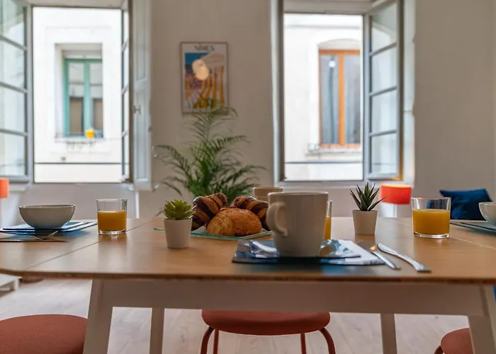 Coeur Ecusson - Entre Les Arenes Et La Maison Carree * نيم